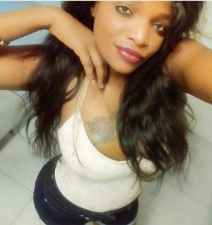 MELODY נערת ליווי אתיופית